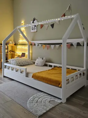 Montessori Toddler House Bed in white color 80x160 photo - buy in the «YokoTower» online store