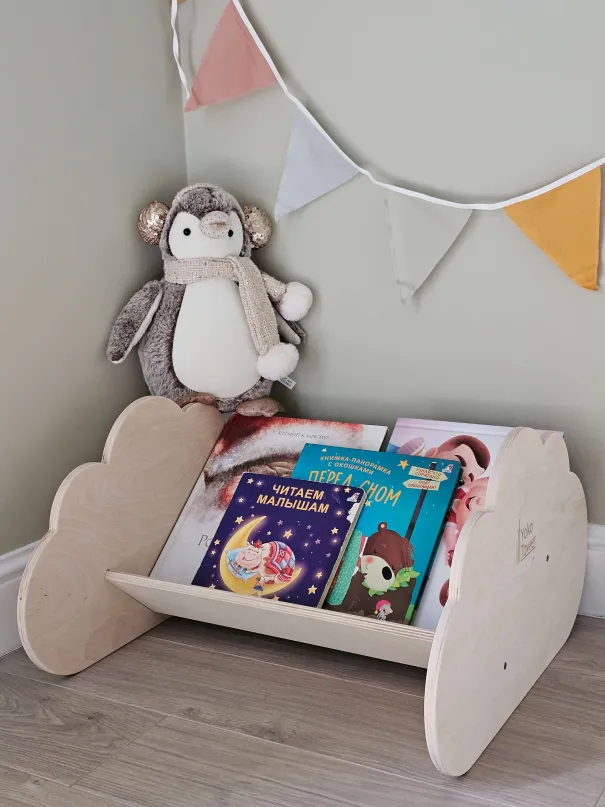 Montessori Cloud Bookshelf in Natural - children's bookshelf in cloud shape | Yoko Tower