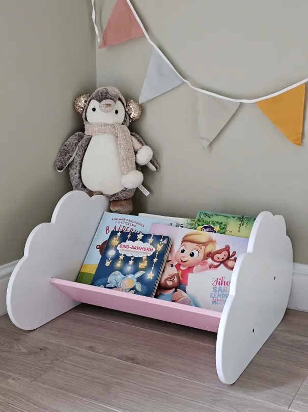 Montessori-Wolken-Bücherregal in Weiß/Rosa - Kinderbücherregal in Wolkenform | Yoko Tower