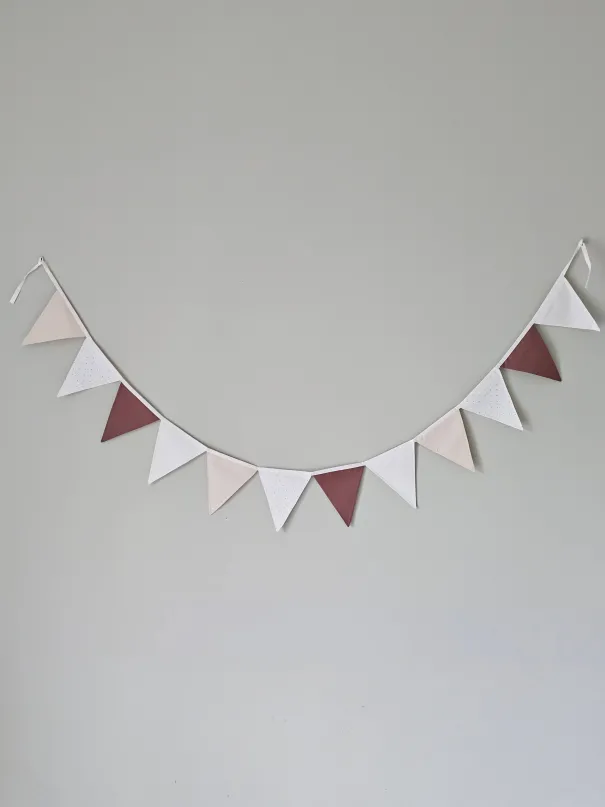 Colorful bunting garland for decorating children's room - add a touch of magic | YokoTower