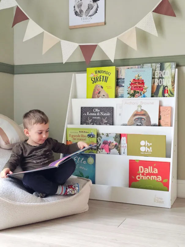 Libreria Montessoriana Bianca per bambini - scaffale Montessori per l'apprendimento e l'indipendenza | Yoko Tower