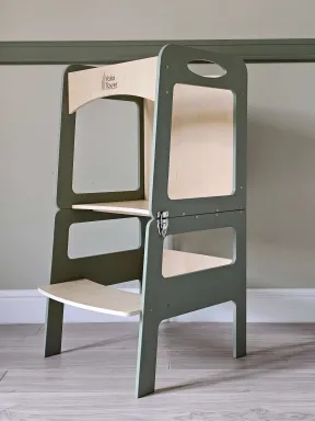 Torre de Aprendizaje Montessori Transformable SageGreen80/Lacado con pizarra - mesa y silla para niños | Yoko Tower