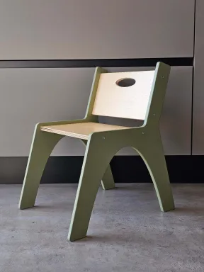 Montessori Small Chair in SageGreen80/Lacquered - wooden chair for independence | Yoko Tower