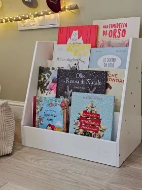 Piccola Libreria Montessoriana Bianca per bambini - scaffale Montessori per l'apprendimento e l'indipendenza | Yoko Tower