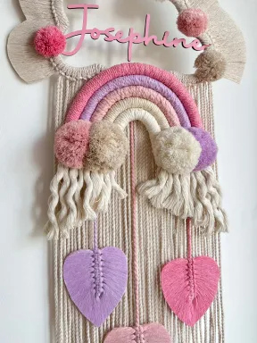 Personalized macramé birth announcement with name, handmade from natural cotton and wooden base.