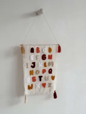 Decorazione alfabeto cotone – arazzo Montessori con lettere in rilievo per l’apprendimento tattile.