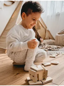 Montessori Holzspielzeuge - Sicher und Pädagogisch | YokoTower