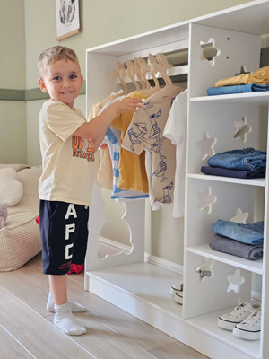 Montessori-Kleiderschrank für Kinder “Häschen” in Weiß