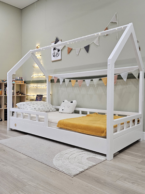 Montessori toddler house bed