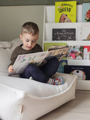 Montessori-Bücherregal in Weißer Farbe